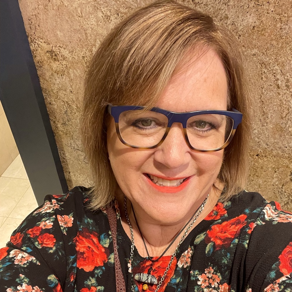 Meet your Posher, Caryn